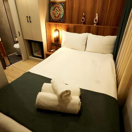 Hotel Le Port Karakoey *