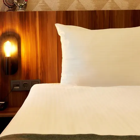 Le Port Karakoey Hotel