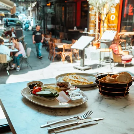 Szálloda Le Port Karakoey *